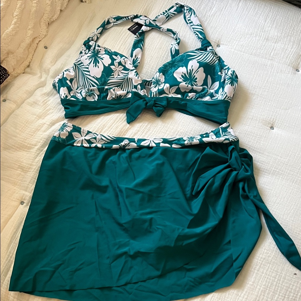 Tropical Floral green Bikini Set size 14